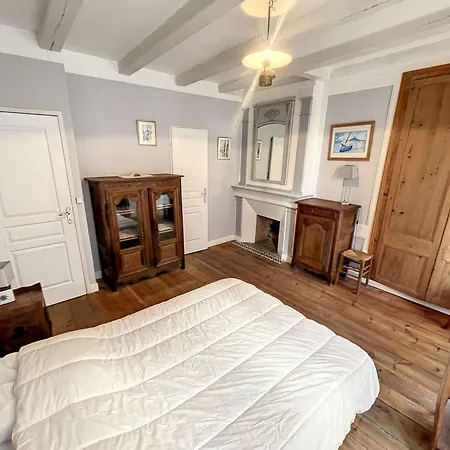 Ferienhaus Maison De Charme Au Coeur Historique - 500m Plage, Jardin Prive, Wifi Gratuite - Fr-1-361-135